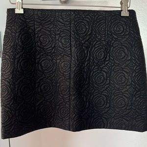 ZARA Floral Faux Leather Mini Skirt. Real Zip Front. EUC Like New. Black. Sz M